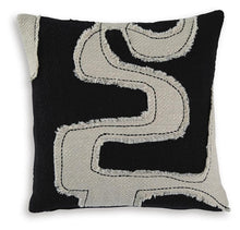 Load image into Gallery viewer, Veerbank Pillow (Set of 4)
