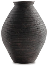 Load image into Gallery viewer, Hannela Vase
