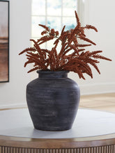 Load image into Gallery viewer, Meadie Vase
