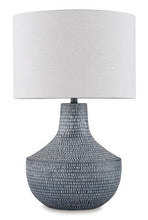 Load image into Gallery viewer, Schylarmont Lamp Set