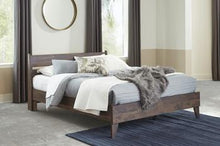 Load image into Gallery viewer, Calverson Bed