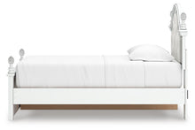 Load image into Gallery viewer, Kozlani Upholstered Bed