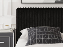 Load image into Gallery viewer, Zuraleus Bed