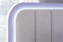 Load image into Gallery viewer, Jarlee Upholstered Bed