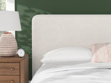 Load image into Gallery viewer, Brintstreet Upholstered Bed