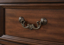 Load image into Gallery viewer, Lavinton Bedroom Set