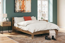 Load image into Gallery viewer, Deanlow Bed