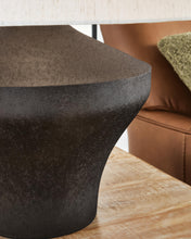 Load image into Gallery viewer, Dolanham Table Lamp