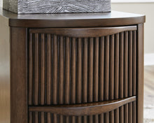 Load image into Gallery viewer, Camdill Chairside End Table
