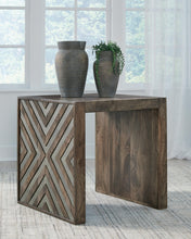 Load image into Gallery viewer, Dreggan End Table