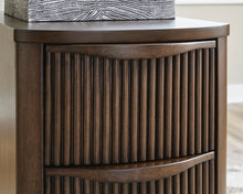 Load image into Gallery viewer, Camdill Chairside End Table
