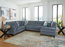 Load image into Gallery viewer, Maxon Place Sectional with Chaise
