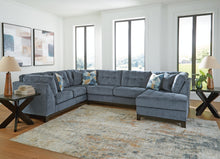 Load image into Gallery viewer, Maxon Place Sectional with Chaise
