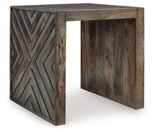 Load image into Gallery viewer, Dreggan End Table
