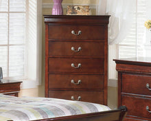 Load image into Gallery viewer, Alisdair Chest of Drawers
