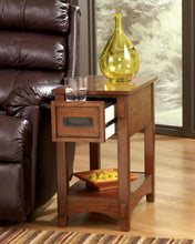 Load image into Gallery viewer, Breegin Chairside End Table
